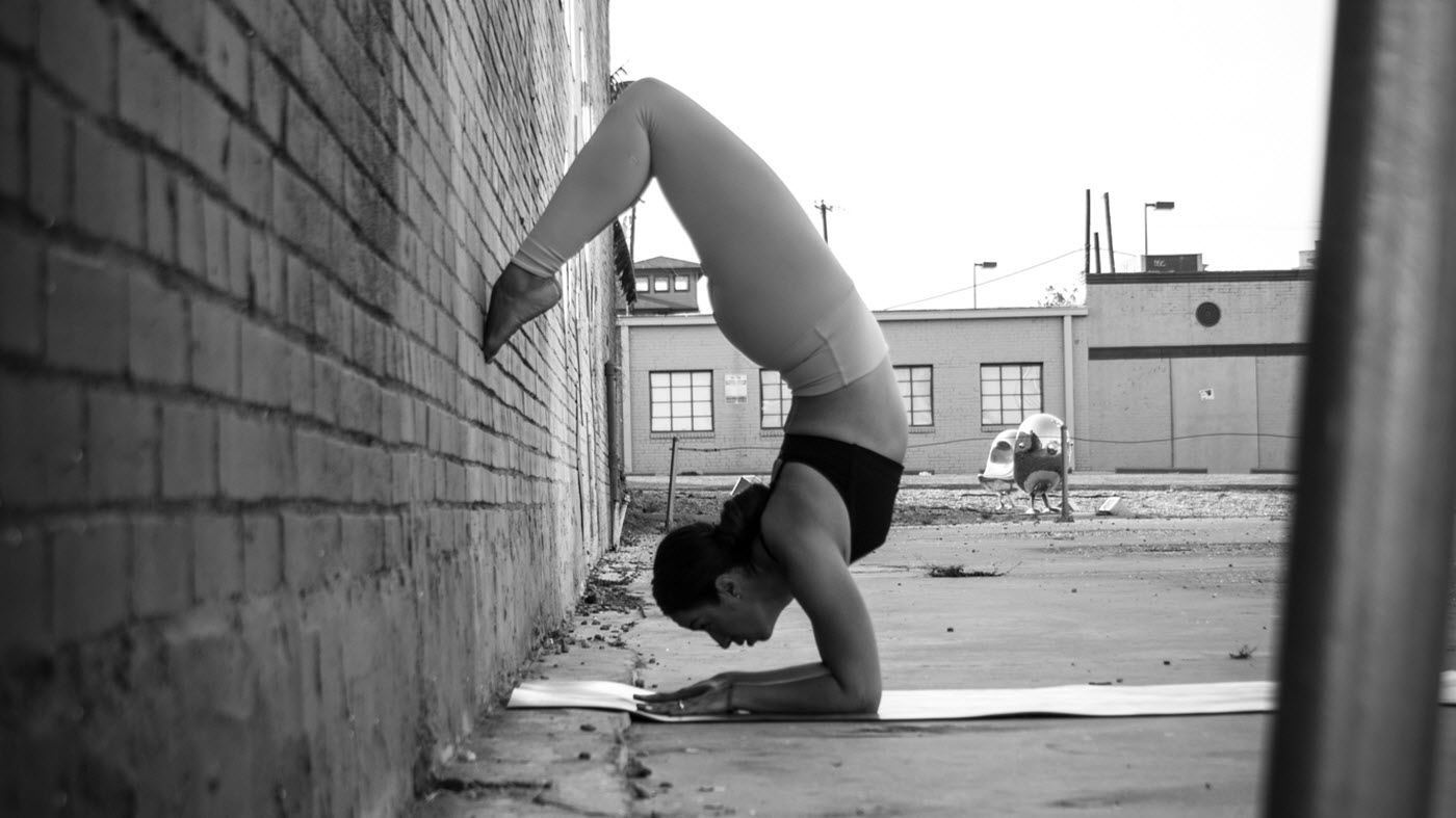 woman yoga strength pose